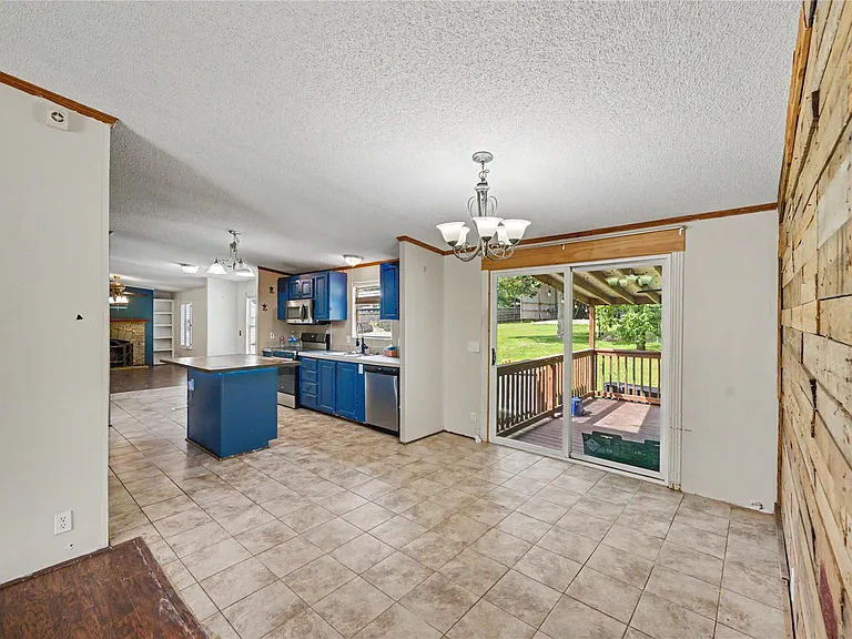 17685 Todd St — Photo 28