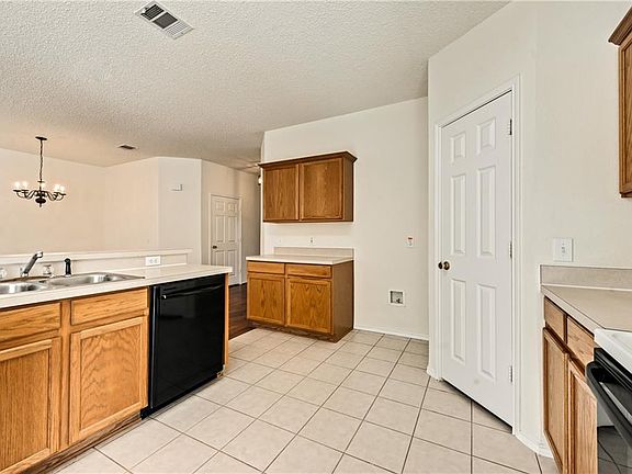3rd image of 8332 Orleans Ln