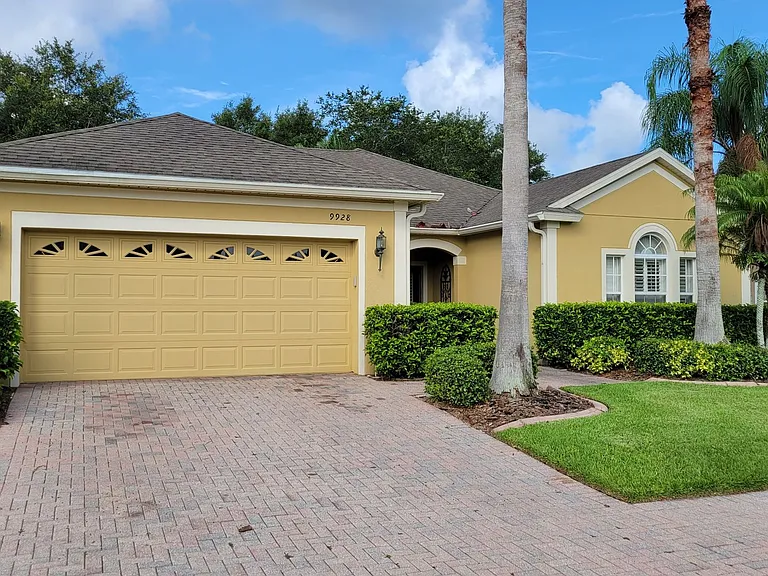 9928 Chardonnay Dr — Photo 28