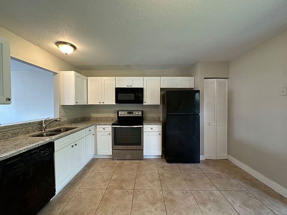 2nd image of 542 Imperial Pl