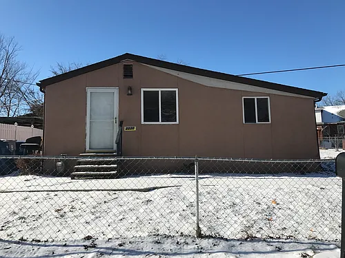 2220 Fernwood Pl Photo 1