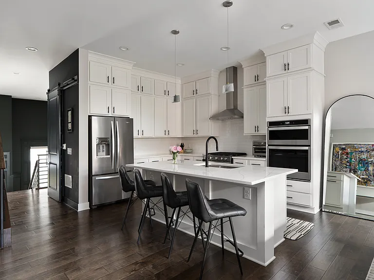 895 S Wall St — Photo 10