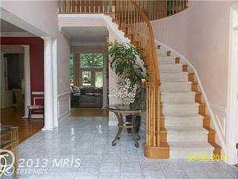 3rd image of 10113 Community Ln