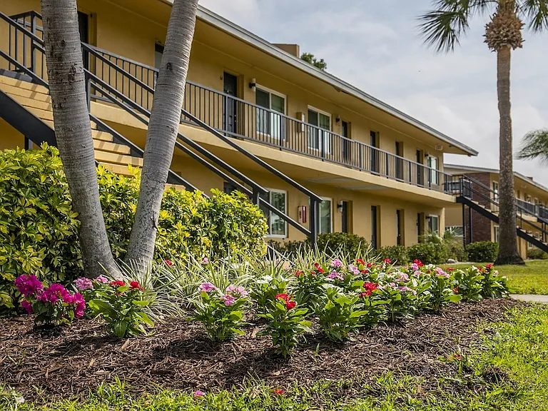 Ridge Manor Apartments — Photo 30