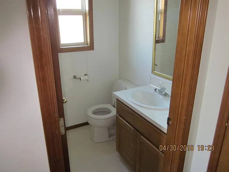 209 Mission Dr — Photo 18