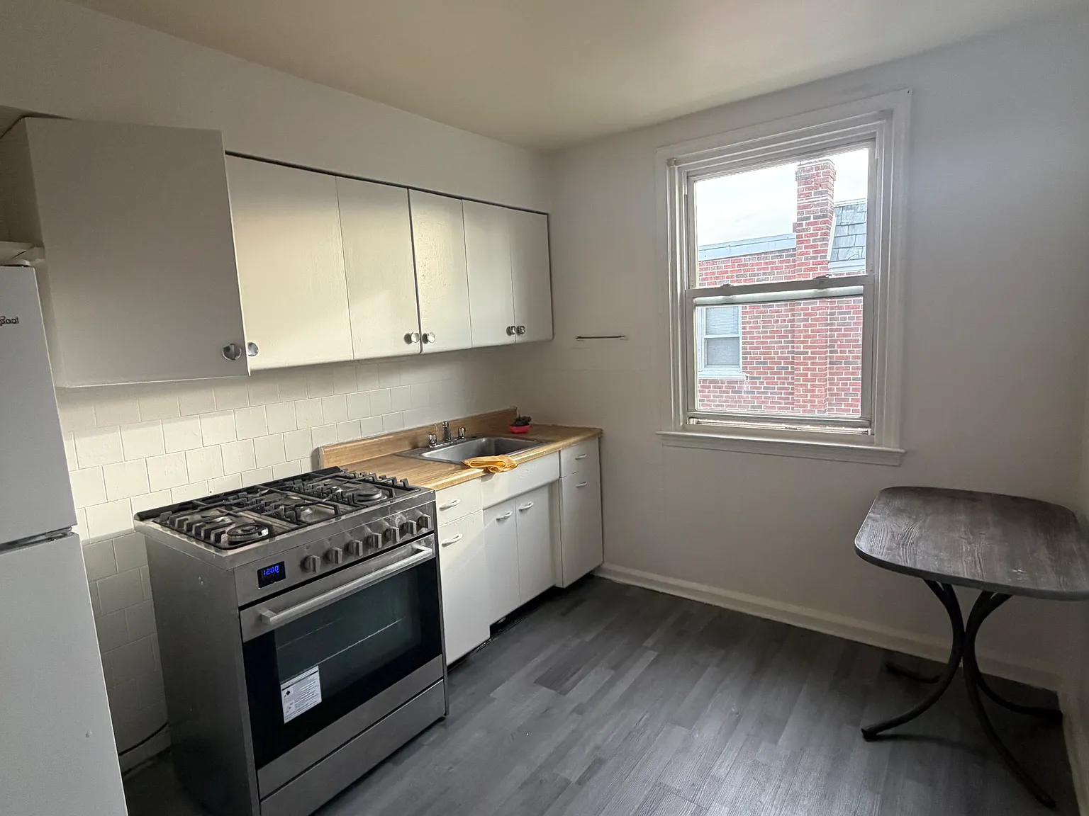 2 bed, 800 sqft, $1,200 — Photo 4
