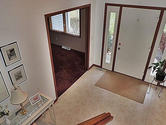 3rd image of 1066 Park Ledge Dr
