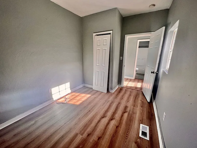1600 Park Ave — Photo 21