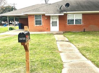 1045 6th St, Hempstead, TX 77445