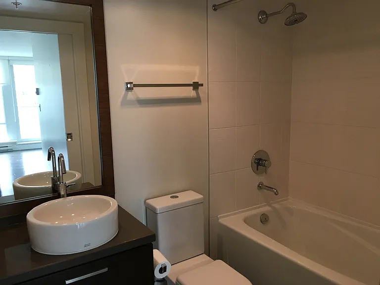 535 Smithe St #1007 — Photo 17