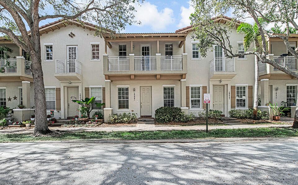 1st image of 2407 NW 5th Street