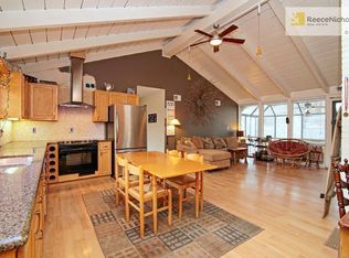 7456 Cherokee Dr, Prairie Village, KS 66208