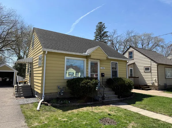 204 11th St SE, Rochester, MN 55904