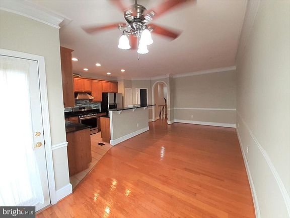 Dining area with balcony access