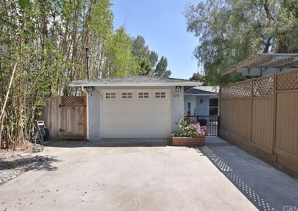 1st image of 528 Ramona Ave