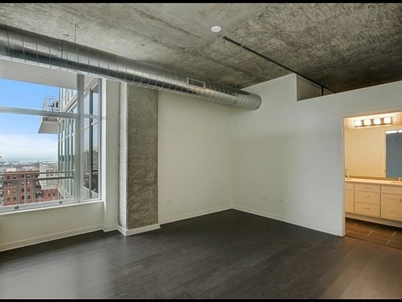 4th image of 50 E 16th St Unit 1004