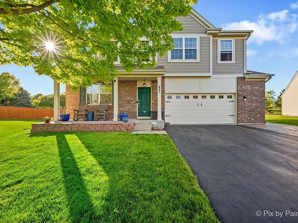 1st image of 821 Glen Cove Ln