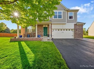 821 Glen Cove Ln, Hampshire, IL 60140