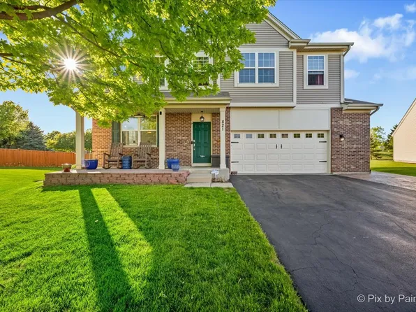 821 Glen Cove Ln, Hampshire, IL 60140