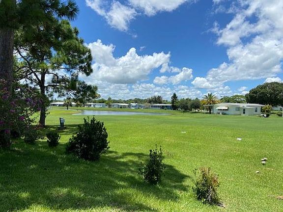 2nd image of 51 Las Casitas