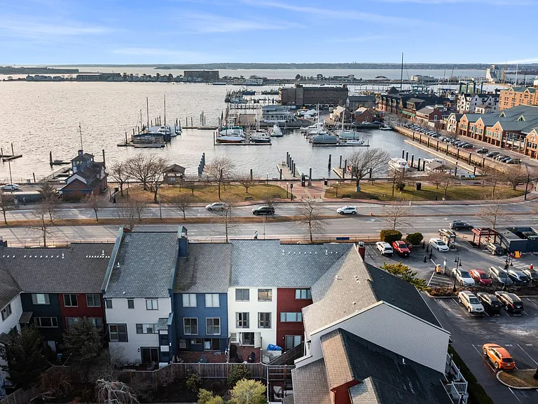 310 Swans Wharf Row — Photo 25