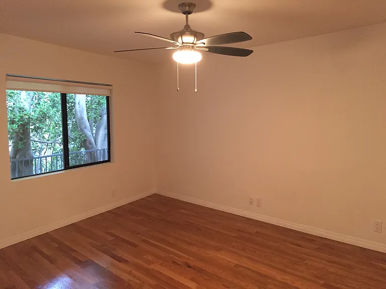 1615 Hilts Ave #7 — Photo 10
