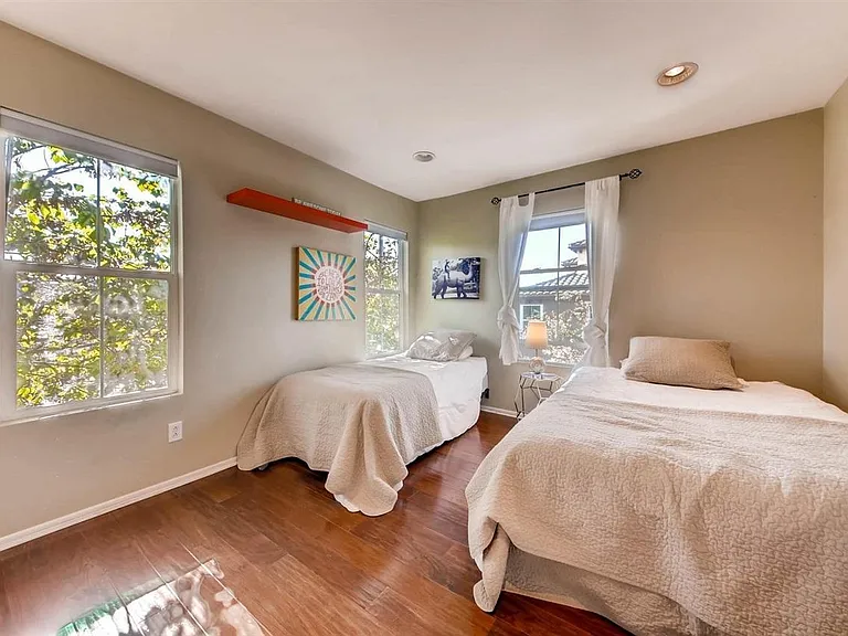 1164 Goddard St — Photo 19