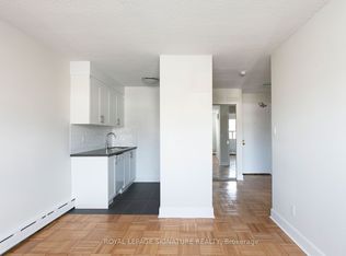 990 Avenue Rd #206, Toronto, ON M5P 2K8