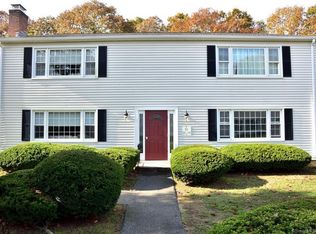 174 Old Boston Post Rd APT 25, Old Saybrook, CT 06475