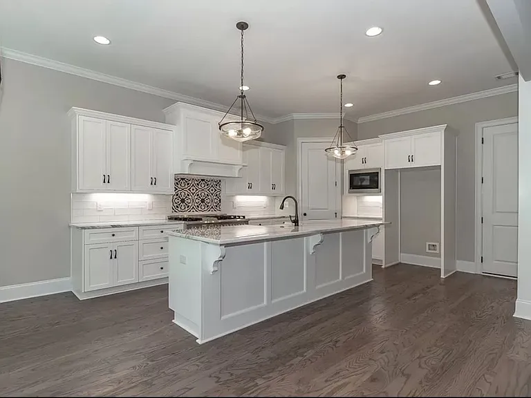 River Oaks Ln — Photo 9