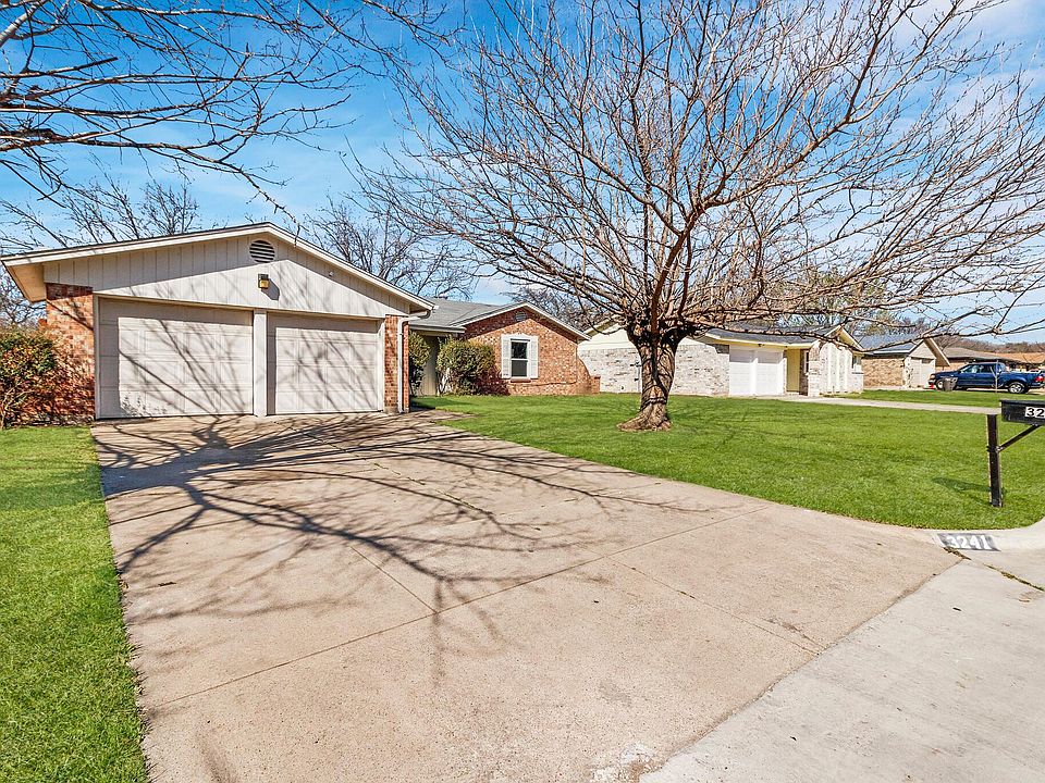 1st image of 3241 Oak Timber Dr