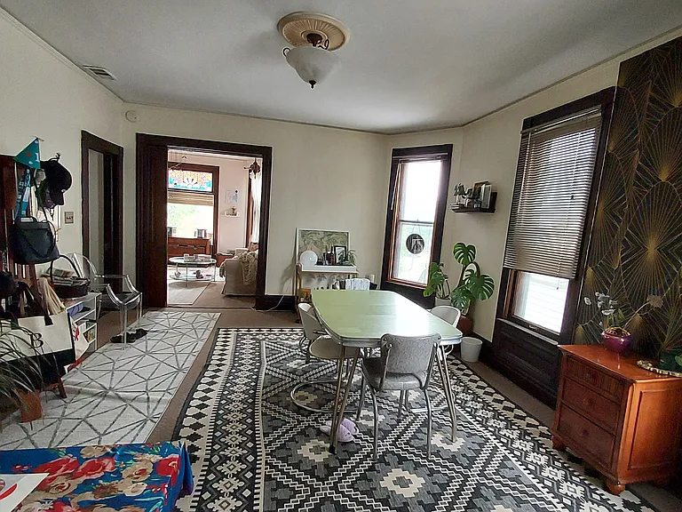 2461 N Oakland Ave — Photo 5