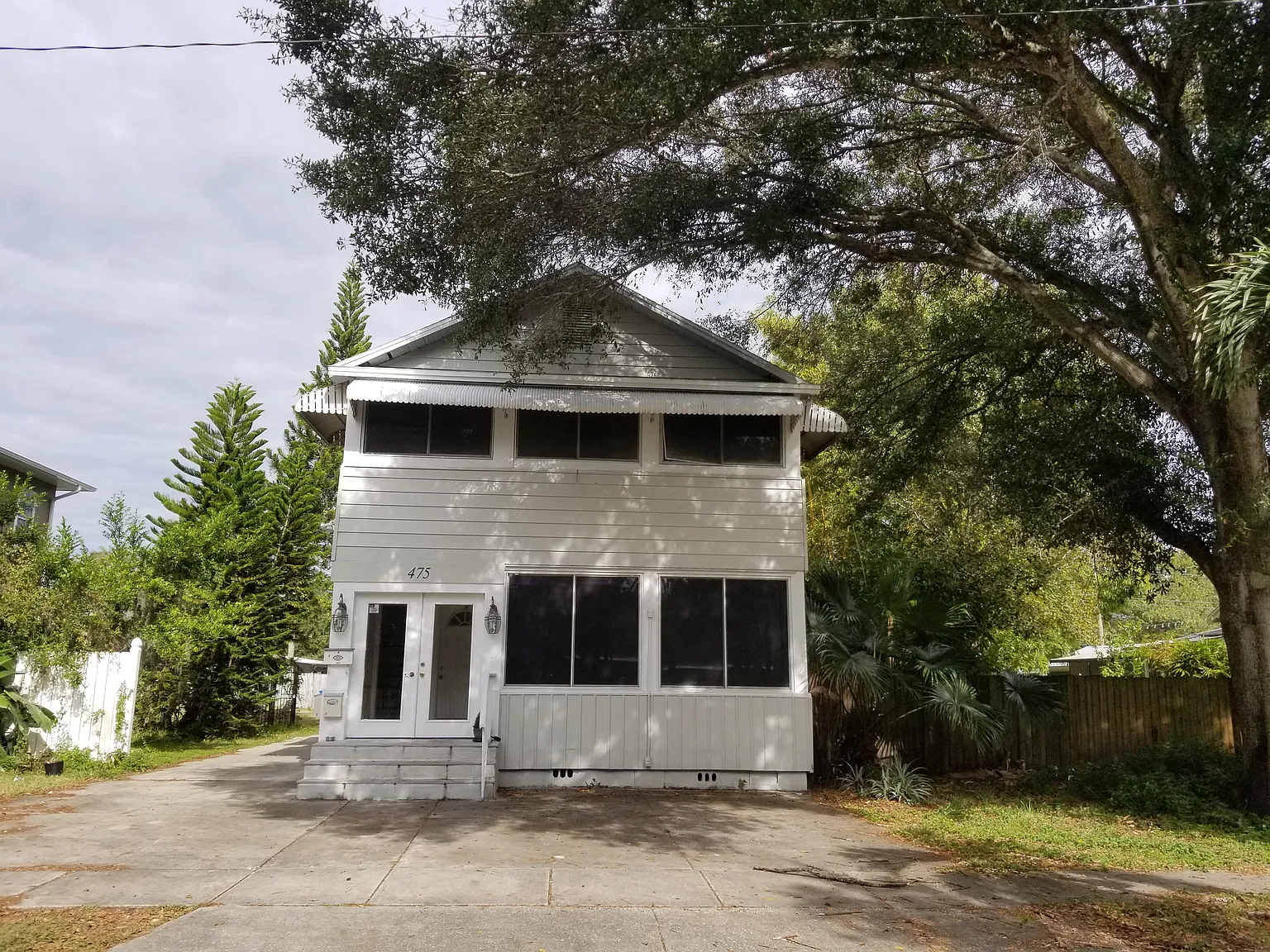 2 bed, 1050 sqft, $1,700 — Photo 1