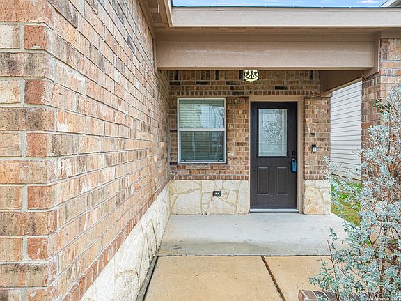 3rd image of 12122 CANYON ROCK LN