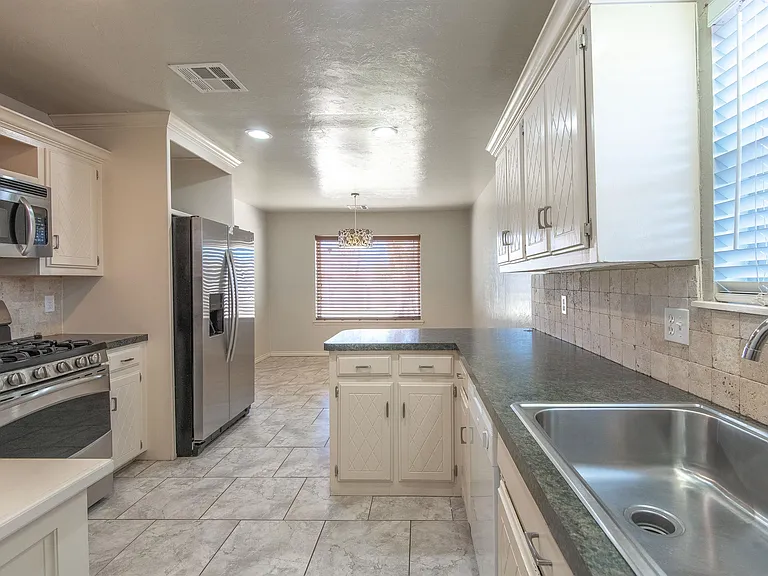 1321 Kelly Park Rd — Photo 13