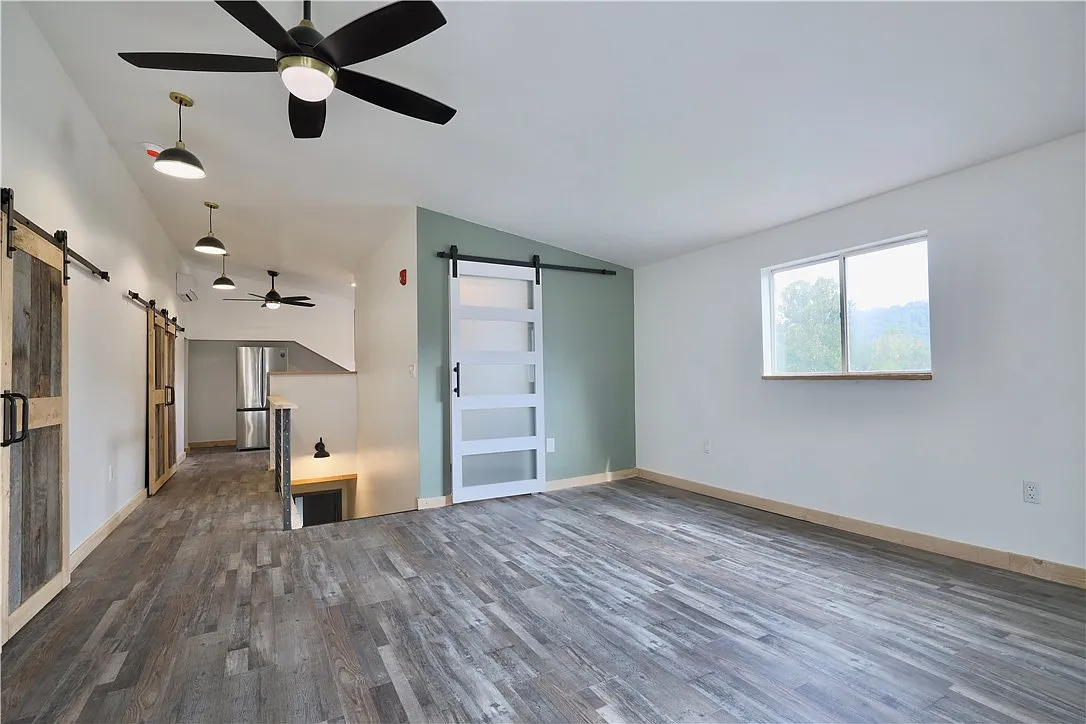 Studio, 632 sqft, $1,100 — Photo 4