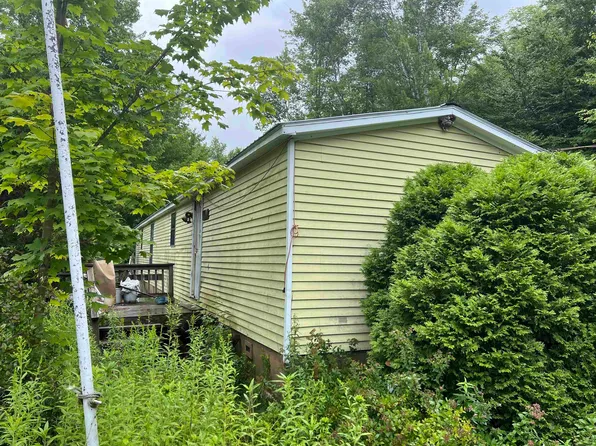 1586 Benton Road, Haverhill, NH 03774