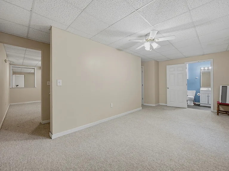 5054 Lancashire Ct — Photo 23