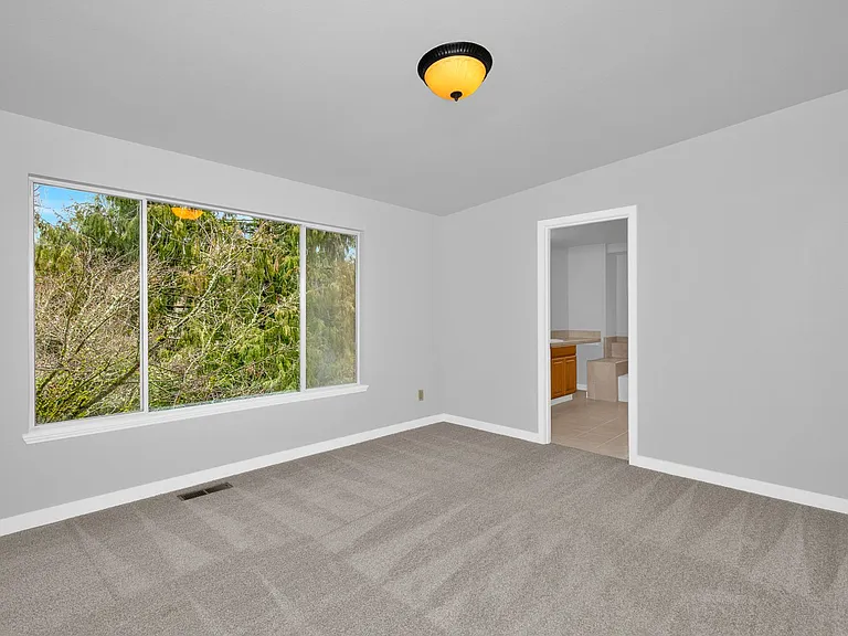 10708 NE 107th Pl — Photo 16