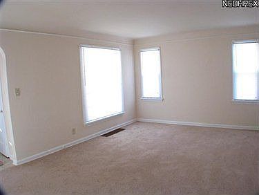 4th image of 7424 Woodhaven Ave
