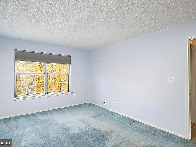 2 bed, 1005 sqft, $2,450 — Photo 1