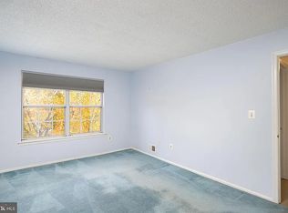 34 Chambord Ct, Hamilton, NJ 08619
