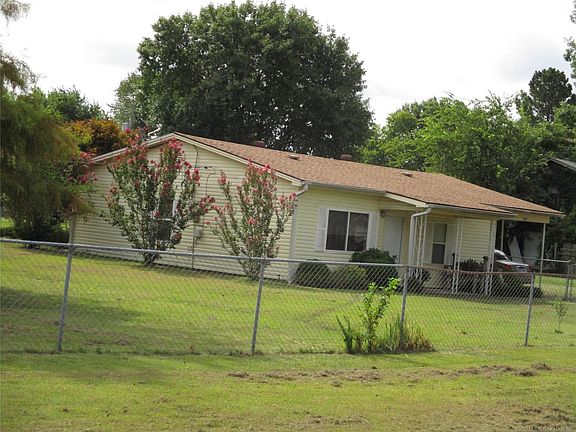 2nd image of 803 S Hayes Ave