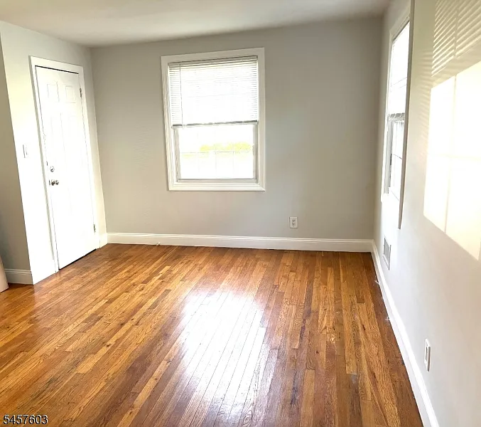 2 bed, 1.0 bath, $2,700 — Photo 3