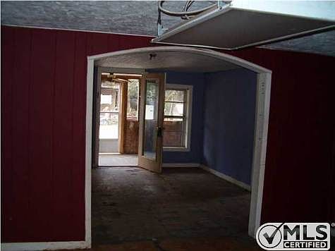 4th image of 2360 Hayes Ave