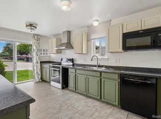 8401 Eighteen Mile Rd #112, Sterling Heights, MI 48313