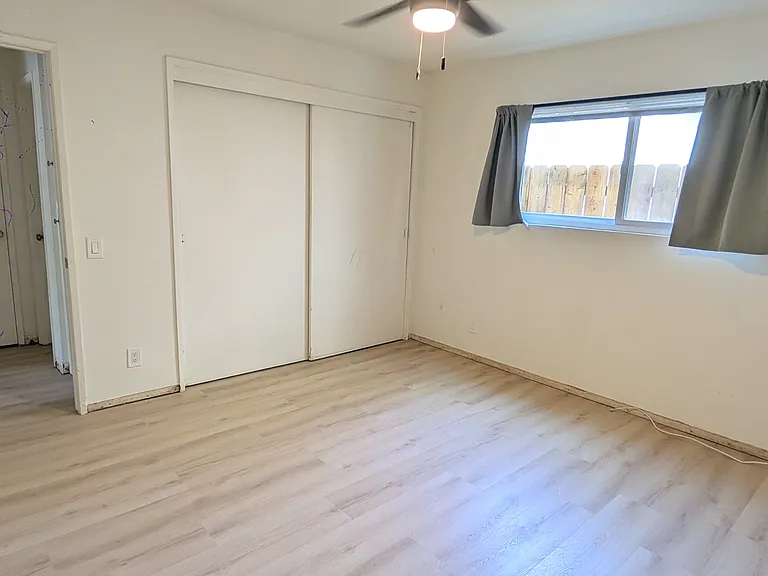 4867 Santa Cruz Ave #4 — Photo 12
