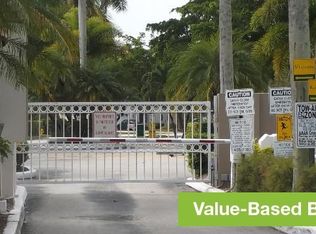 11310 Rockinghorse Rd, Cooper City, FL 33026