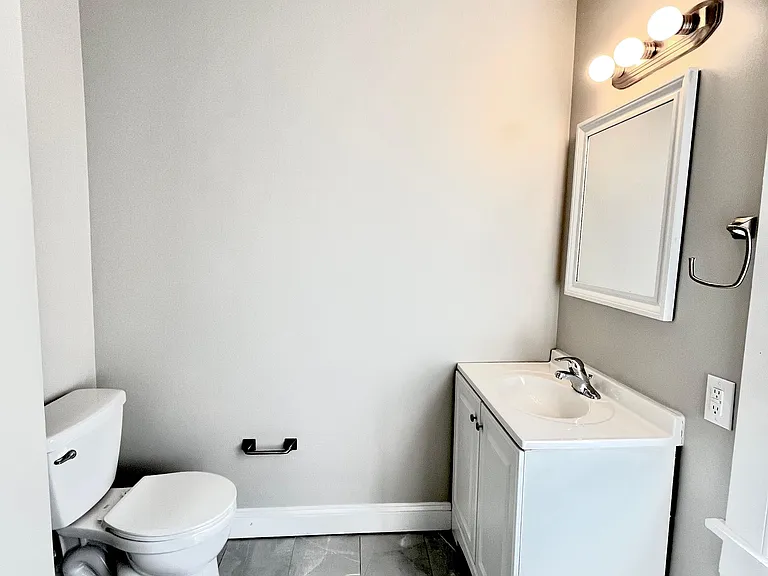 1442 N Vogdes St — Photo 19