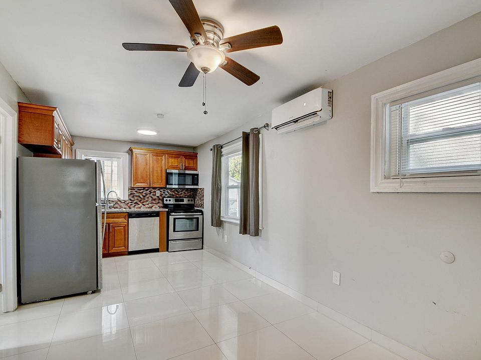 1st image of 325 N L St #1